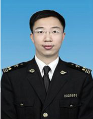 王磊